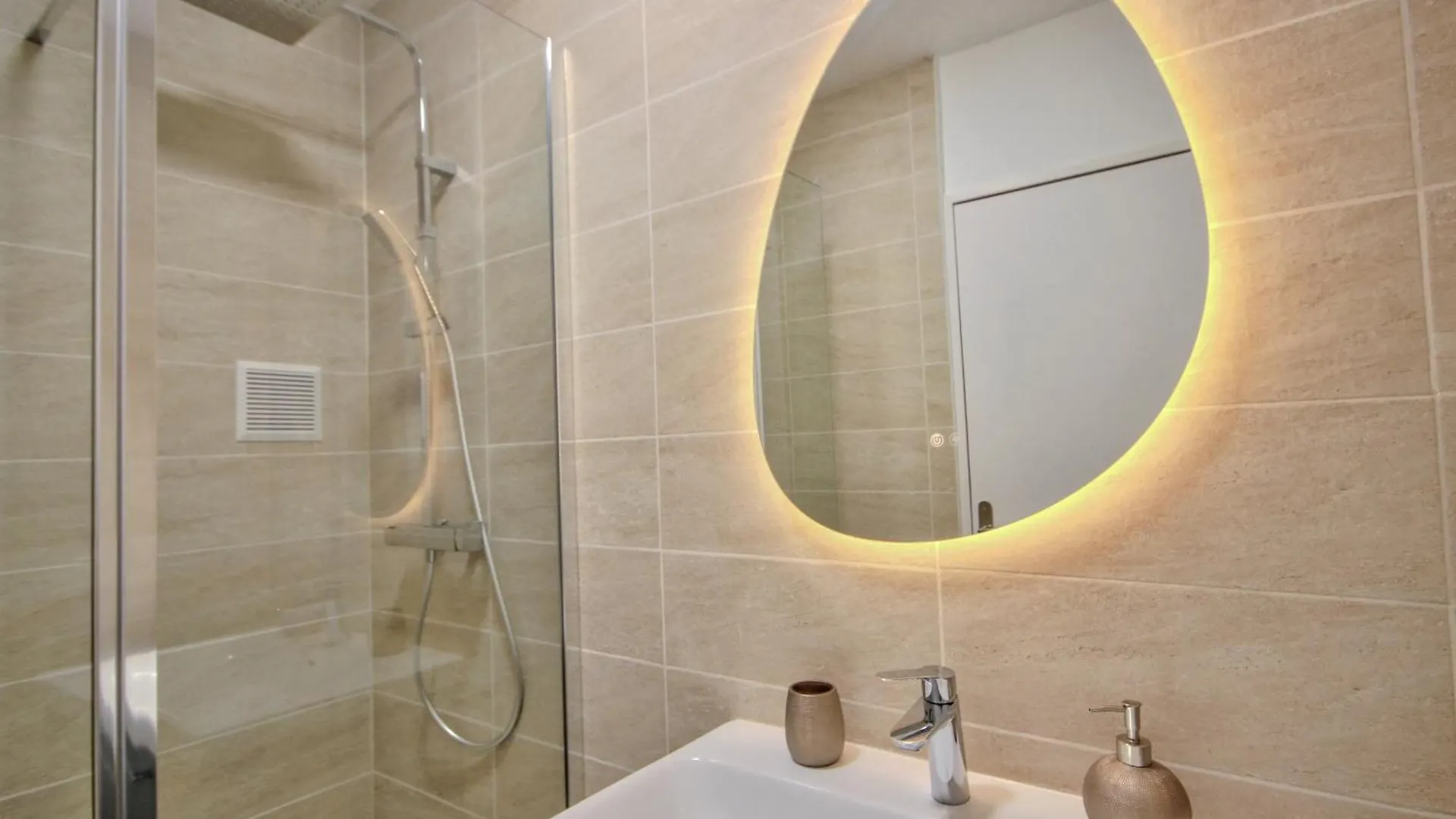 Suite T6 Rennes - Ideal Entreprises & Familles
