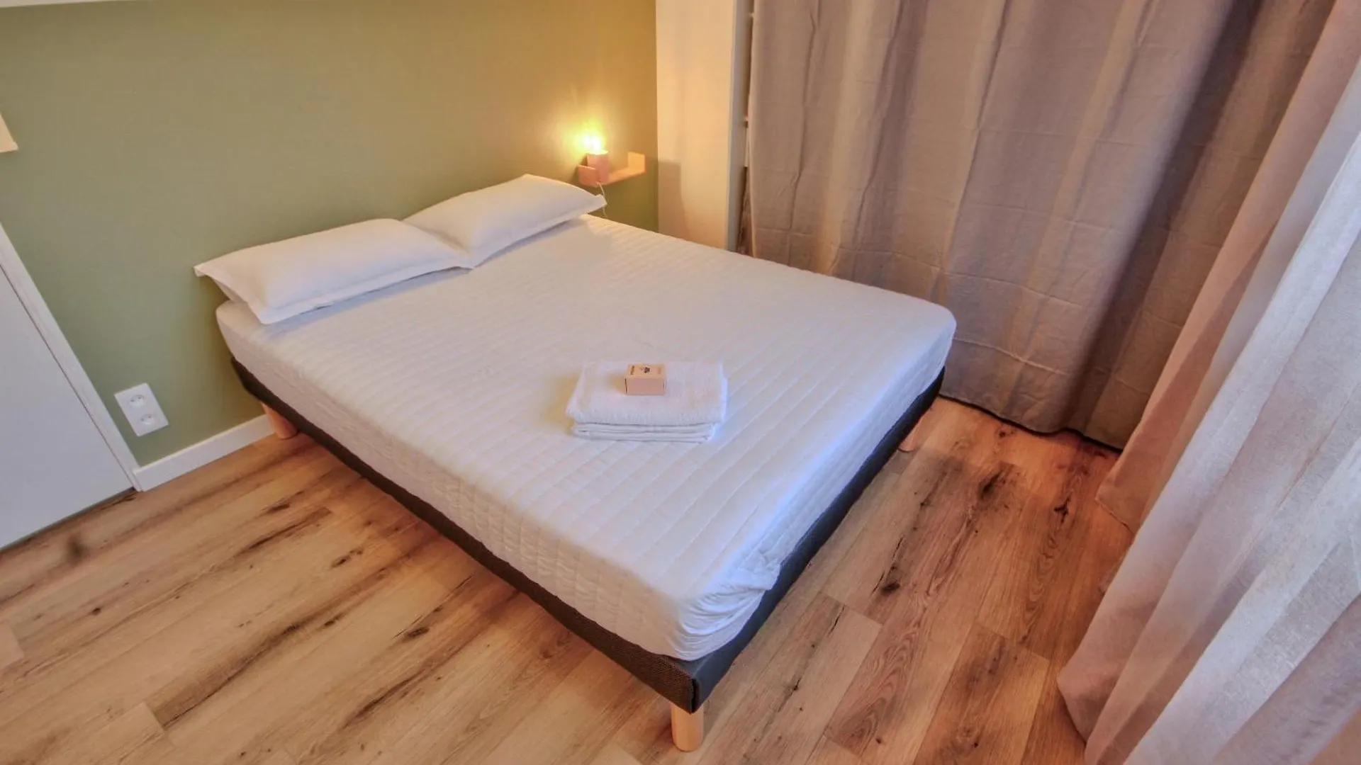 Suite T6 Rennes - Ideal Entreprises & Familles 0*,