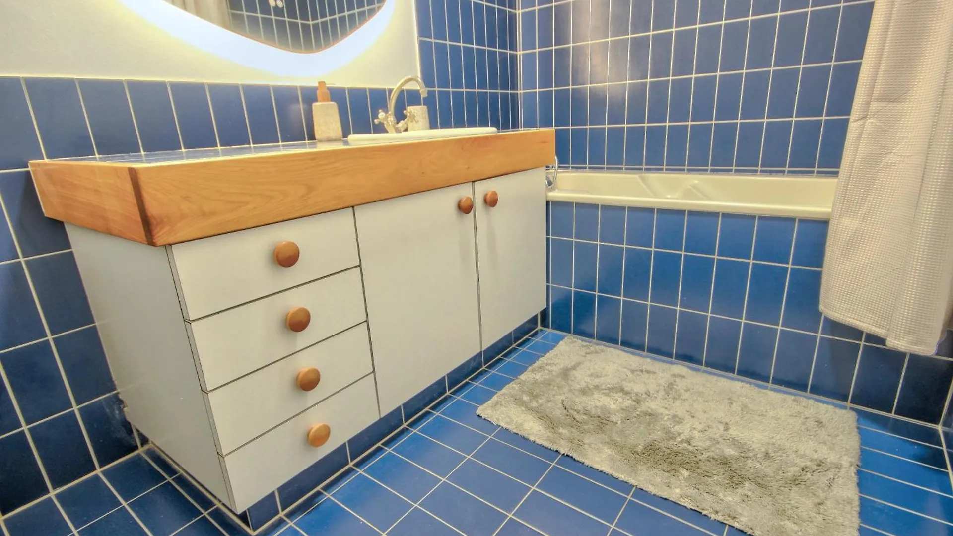 Suite T6 Rennes - Ideal Entreprises & Familles Daire