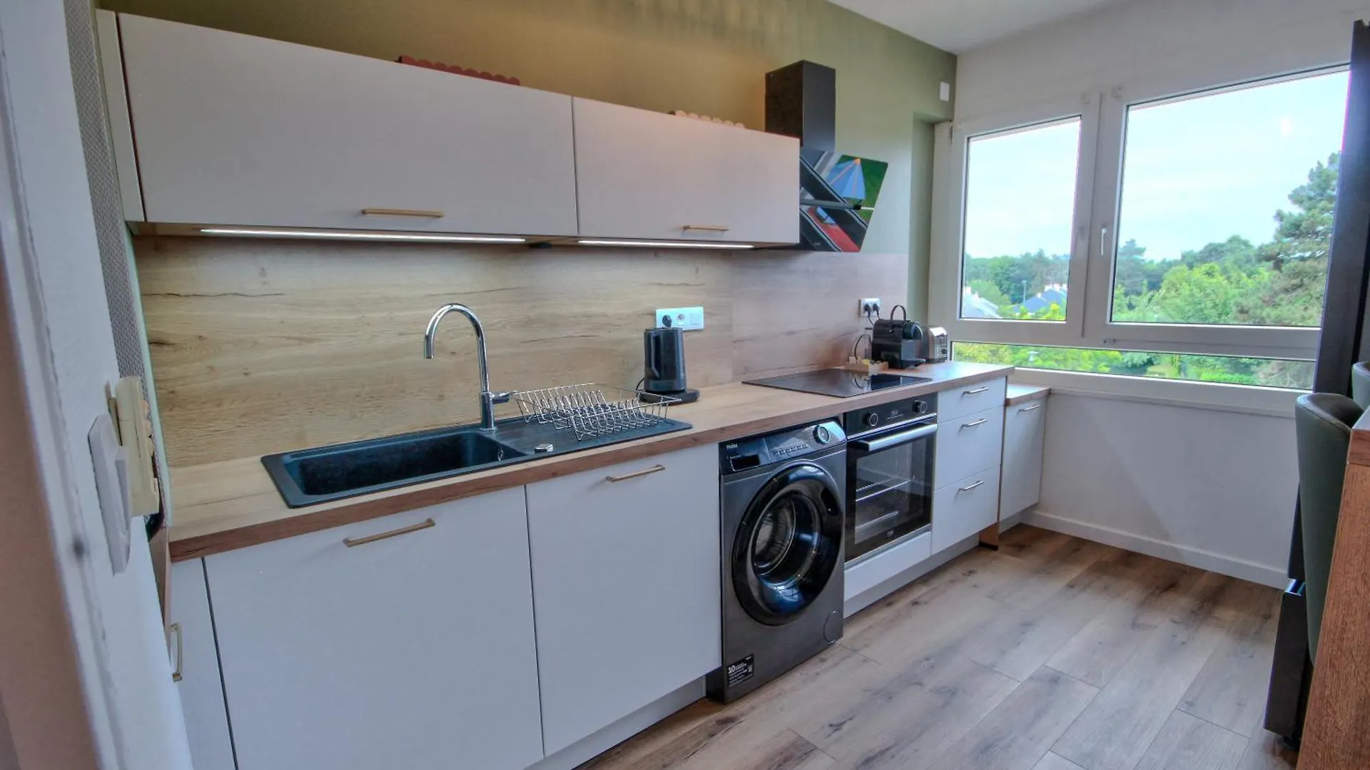 Suite T6 Rennes - Ideal Entreprises & Familles 0*,